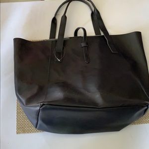 Black tote bag